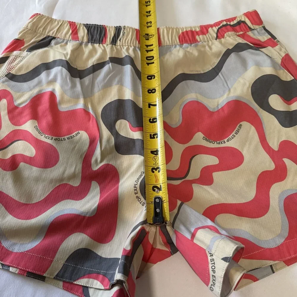 North Face Women's Class V Pathfinder Pull-On Short Flash Dry Size L Beige/Pink